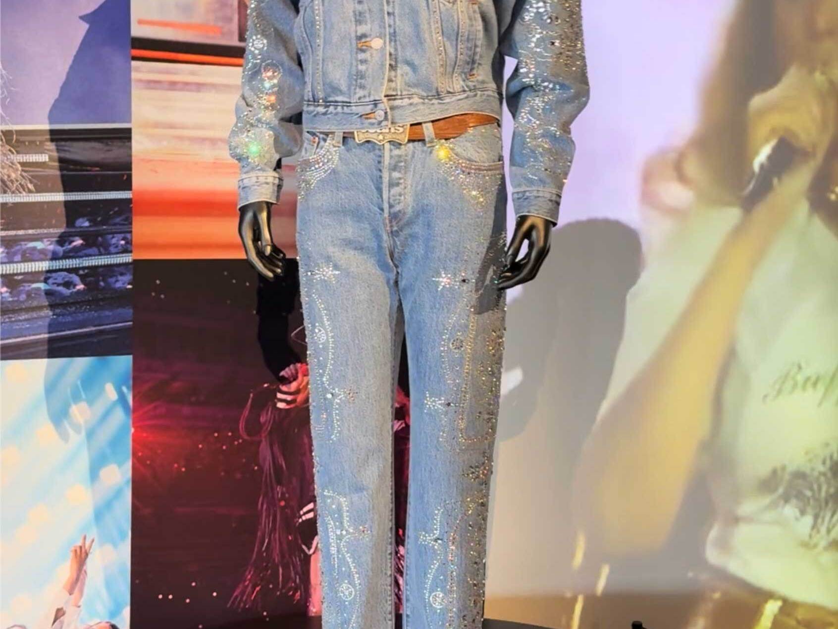 【激レア】Levi’s×NIRVANA REMAKE DENIM 一点物 Y2K KUOW - What we can learn about Kurt Cobain, Freddie Mercury and