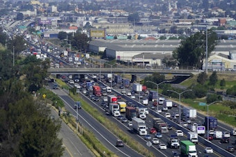 caption: Traffic moves on Interstate 880 in Oakland, Calif., Tuesday, Aug. 16, 2022. (AP Photo/Jeff Chiu)