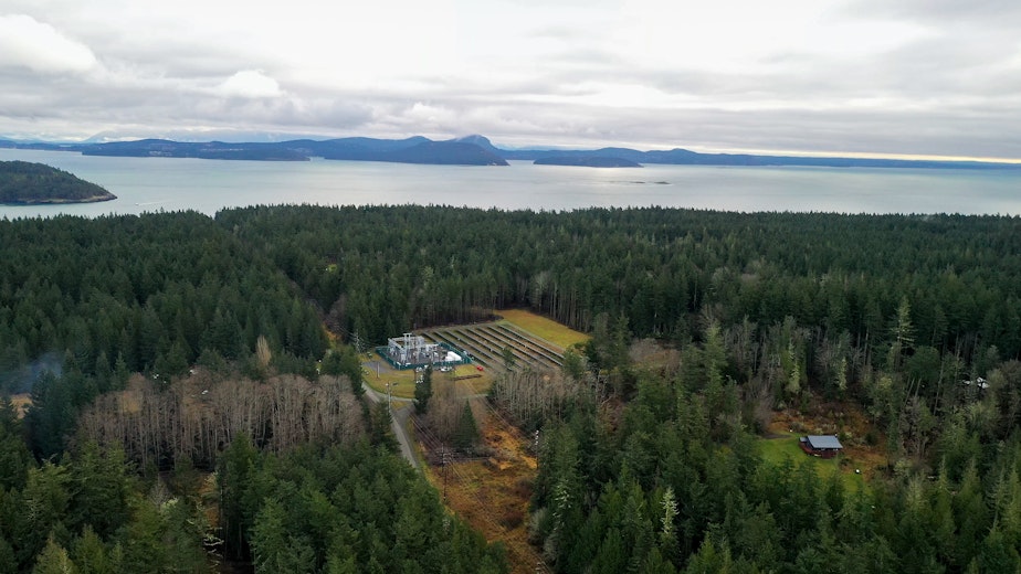 caption: Orcas Power & Light Cooperative solar/battery plant, built in 2018 on Decatur Island, one of the smaller San Juan Islands, shown in February 2021. 