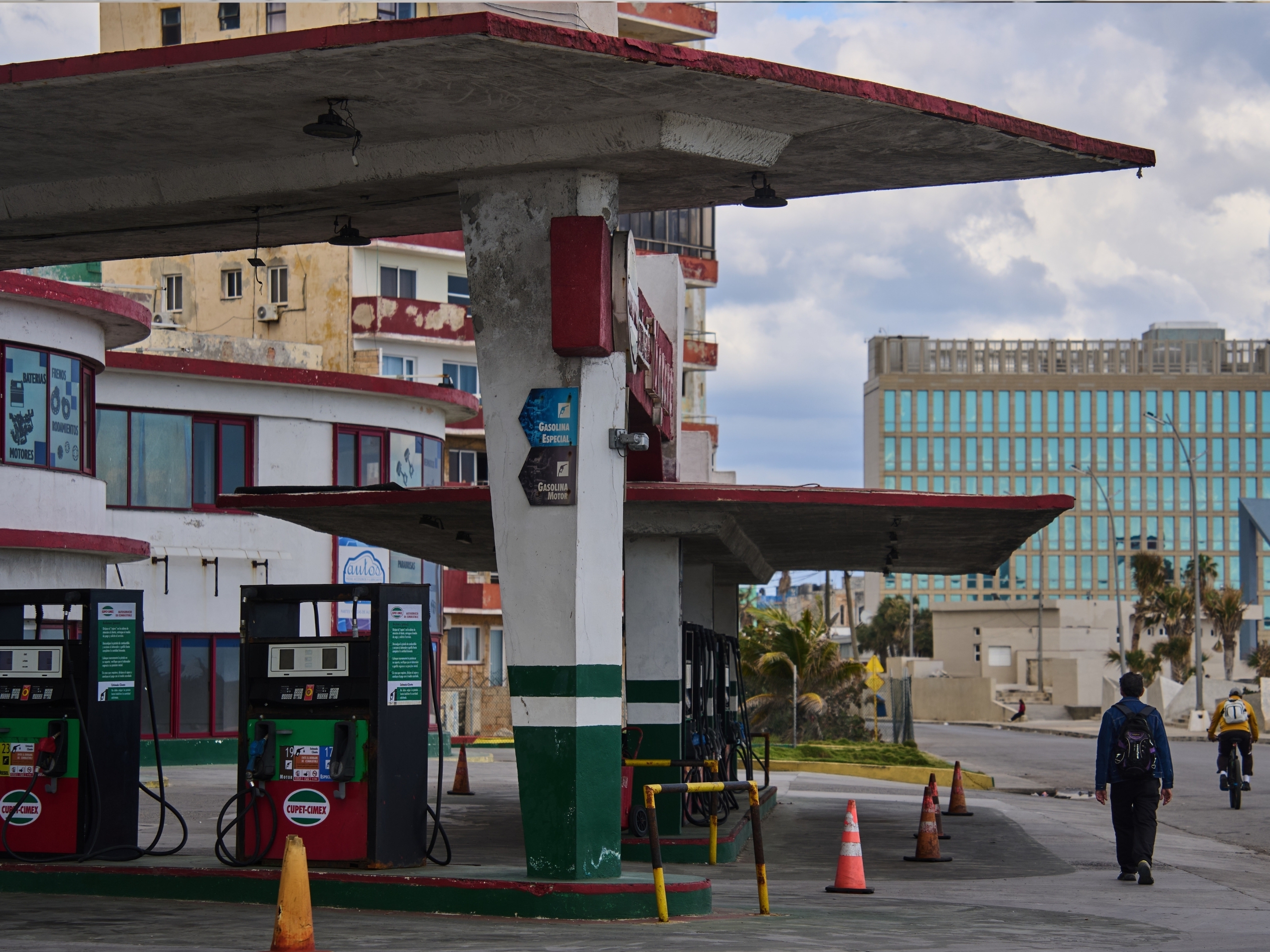 US oil blockade roils life in Cuba. Venezuelans test new freedoms