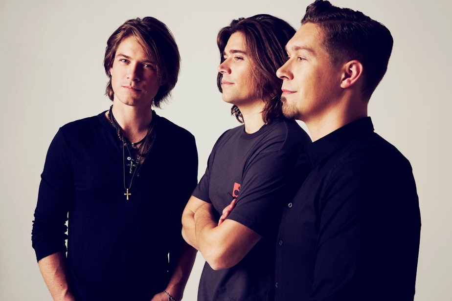 caption: Taylor, left, Zac and Isaac of Hanson. (Jonathan Weiner/Courtesy of the artist)