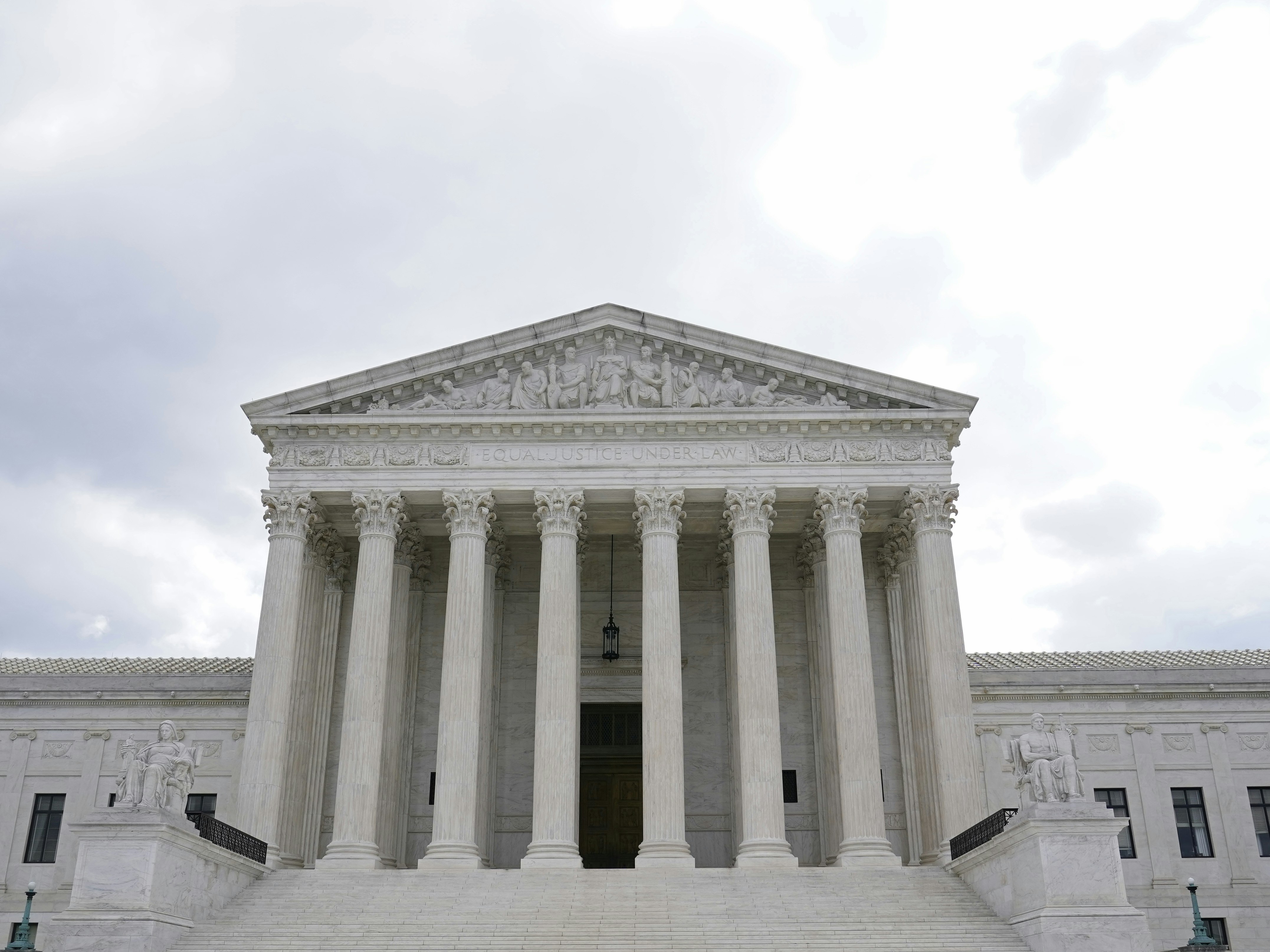 KUOW - Supreme Court Weighs Crack Cocaine Sentencing Disparity - Vimarsana News