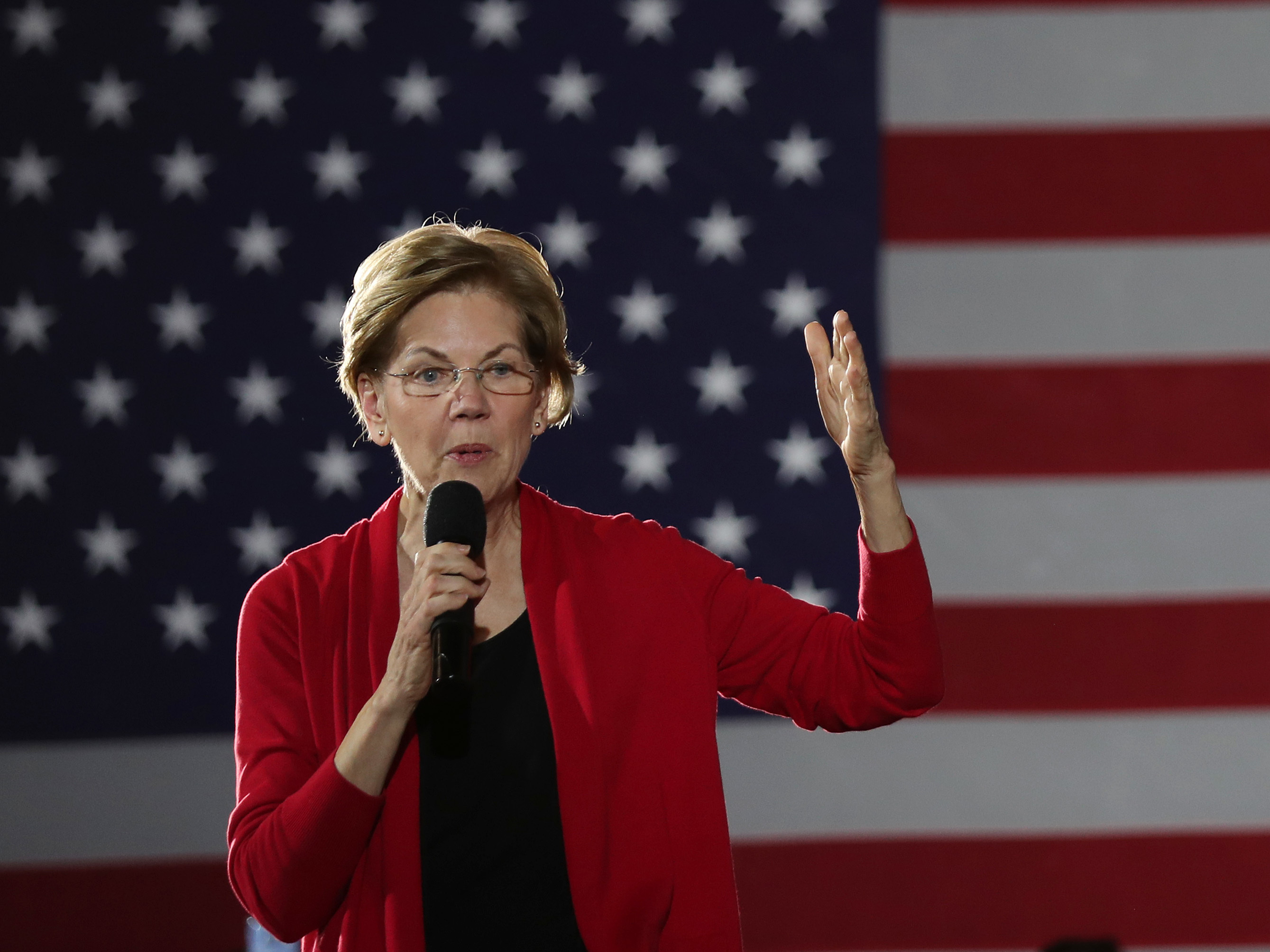 caption: Sen. Elizabeth Warren's presidential campaign raised $21 million in the last three months of 2019, a drop from her previous total and a lower total than other top Democratic candidates.
