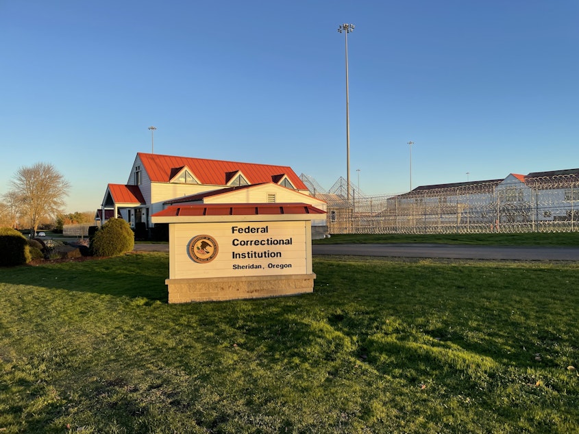 caption: The main entrance to FCI Sheridan in Oregon.