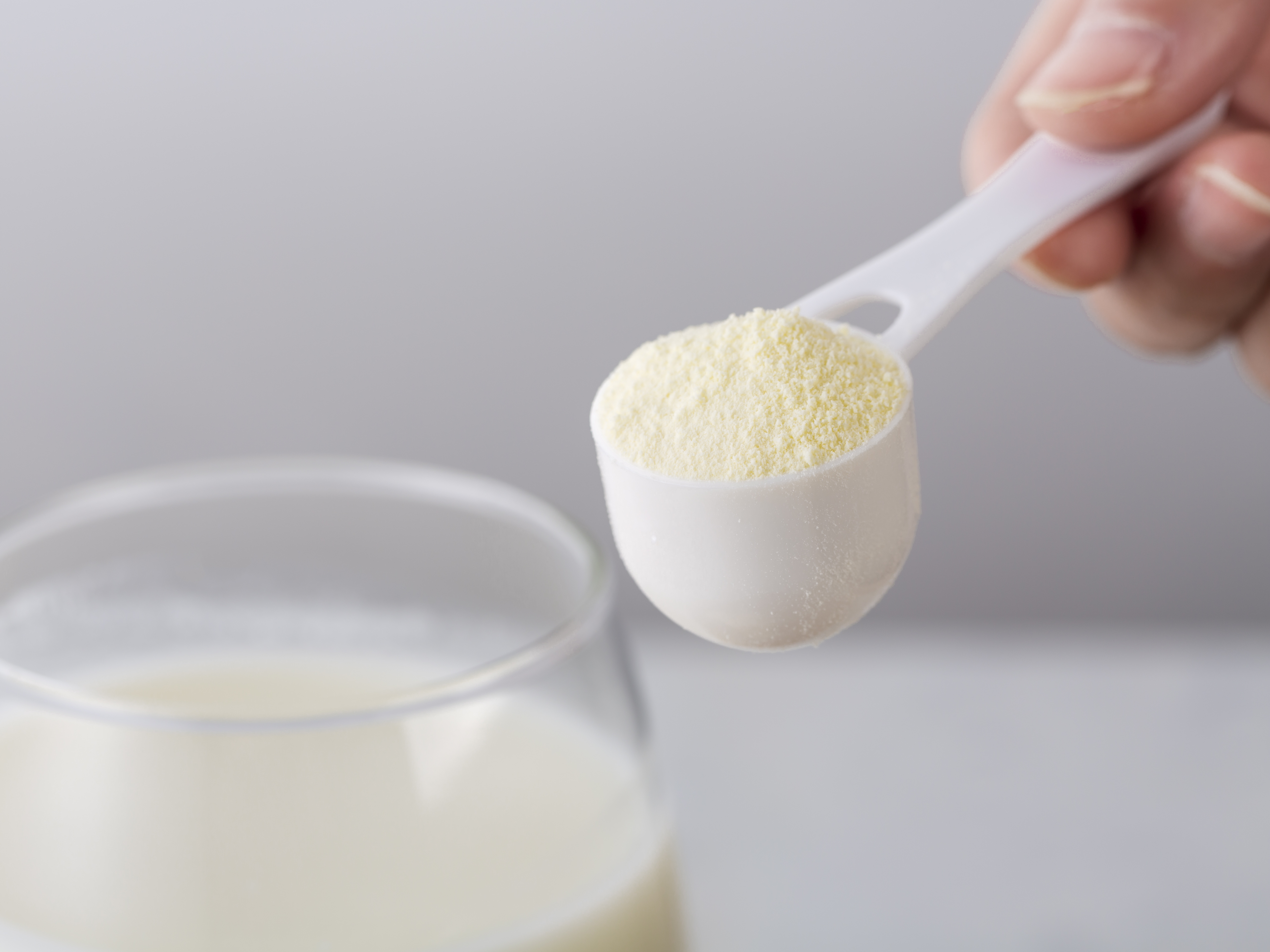 caption: <a href="https://mottpoll.org/reports/teens-and-protein">A poll of parents</a> last fall found 40% of teens consumed some type of protein supplement in the past year. Boys took it to bulk up; girls took it to replace meals.