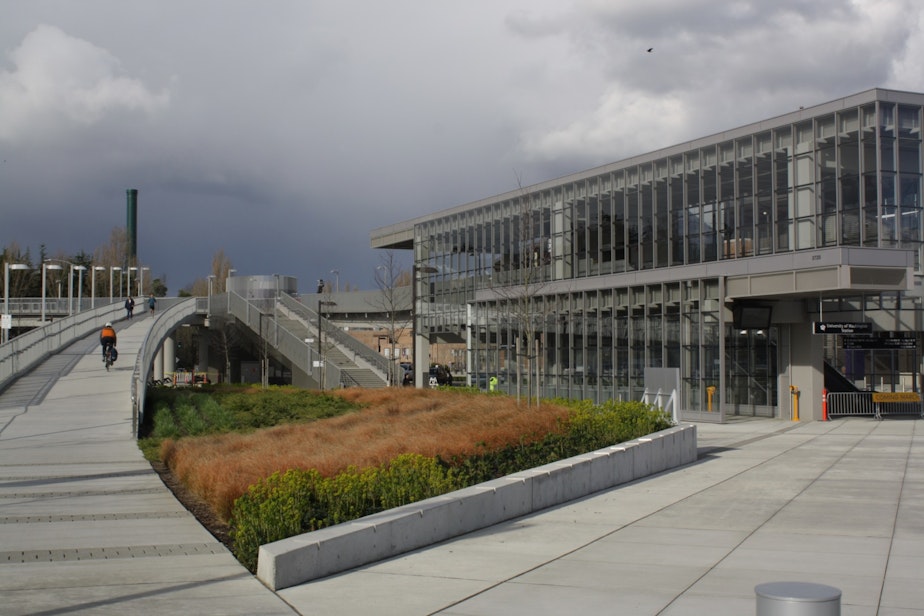 caption: On Saturday, March 19 light rail stations opened serving Capitol Hill and the University of Washington (pictured).