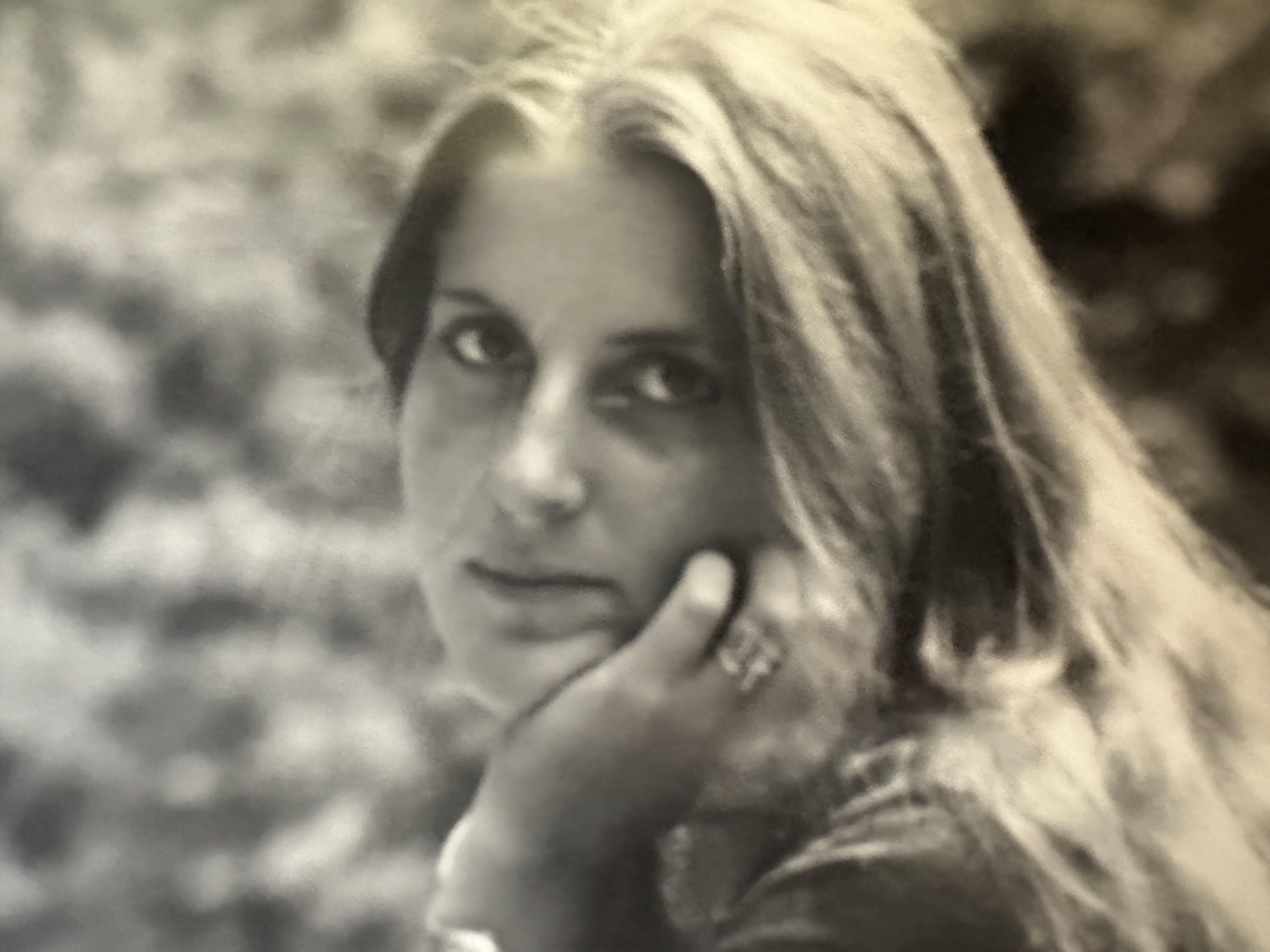 caption: Elaine Batchelor at age 22.