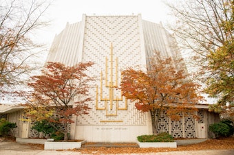 caption:  Temple De Hirsch Sinai in Seattle