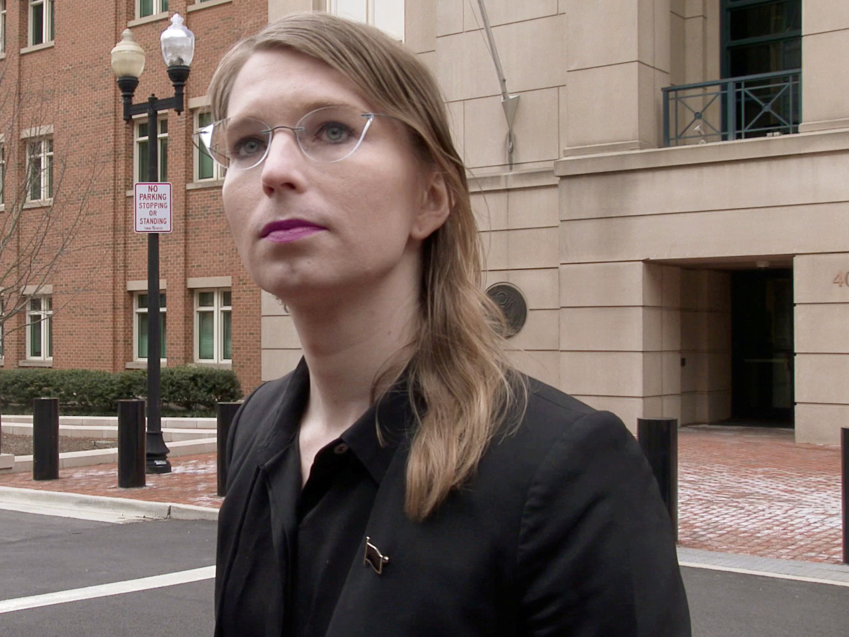 caption: Chelsea Manning, a former military intelligence analyst, was freed after refusing to testify about WikiLeaks, but she now faces a new subpoena.