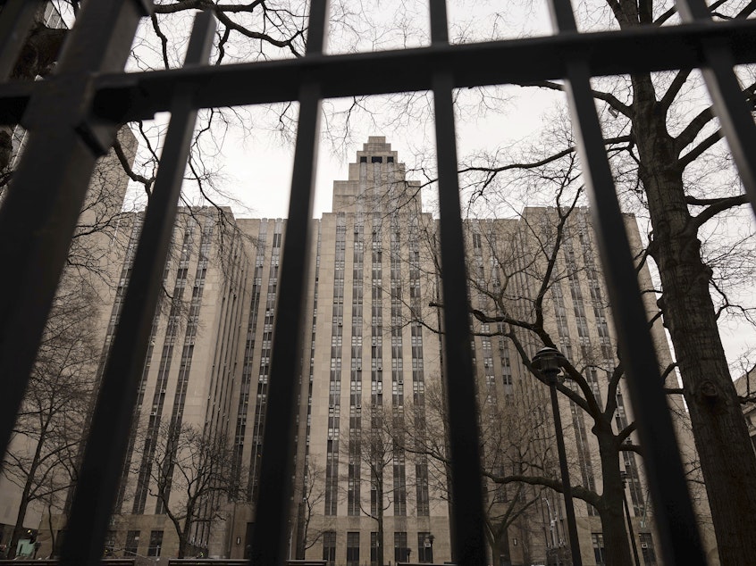 caption: Manhattan Criminal Court is seen in New York, Friday, March. 31, 2023.