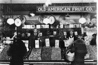 caption: Pike Place Market, 1939