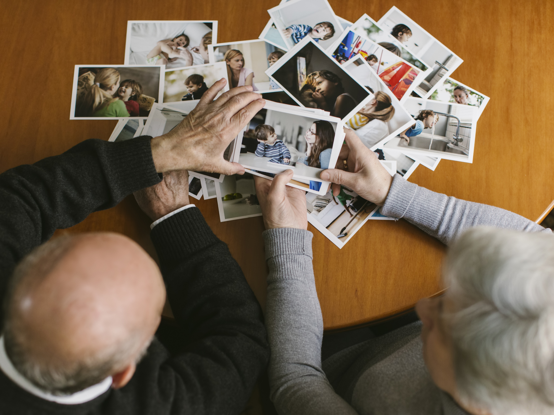 caption: Researchers are hoping to learn how to effectively convey information about people's risk for developing Alzheimer's disease, a dementia still without a cure.