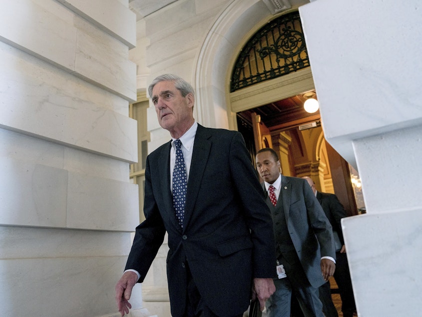 caption: <em>The New York Times</em> reports that special counsel Robert Mueller "did not say that he was giving up on an interview.