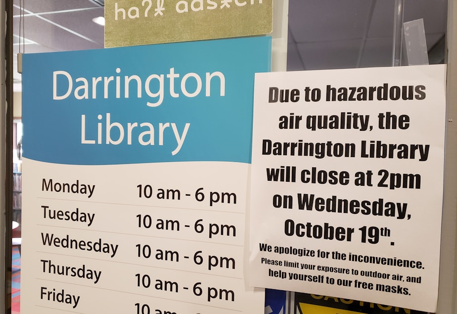 caption: The Darrington Library closed early on Wednesday due to hazardous air conditions. The library had a basket of masks for people to take. Wednesday, October 19, 2022.