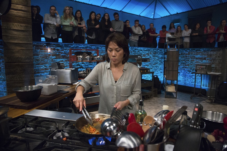 caption: Thoa Nguyen competes on "Beat Bobby Flay."