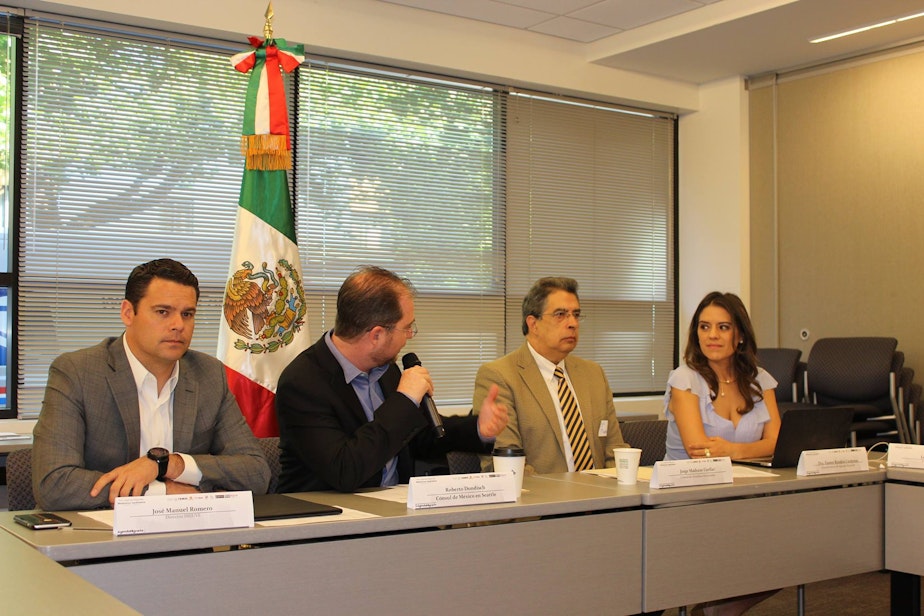 caption: Officials from Mexico meet with Seattle 'dreamers' and advocates to discuss support and opportunities for those who return to Mexico.