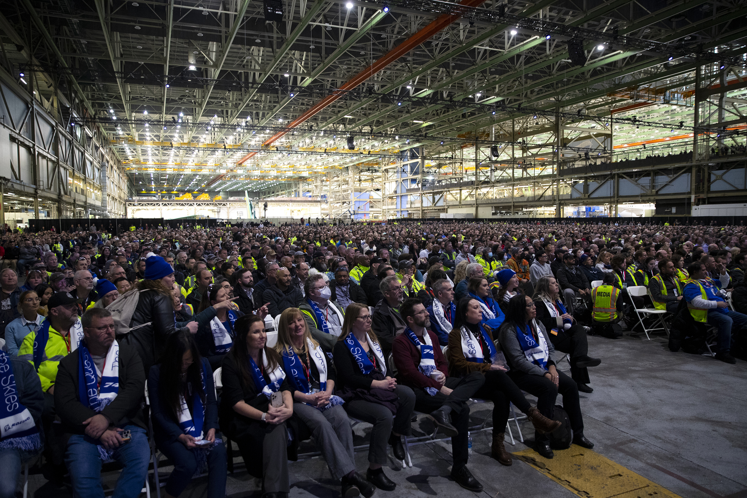 KUOW - Before enormous, emotional crowd, Boeing delivers final 747