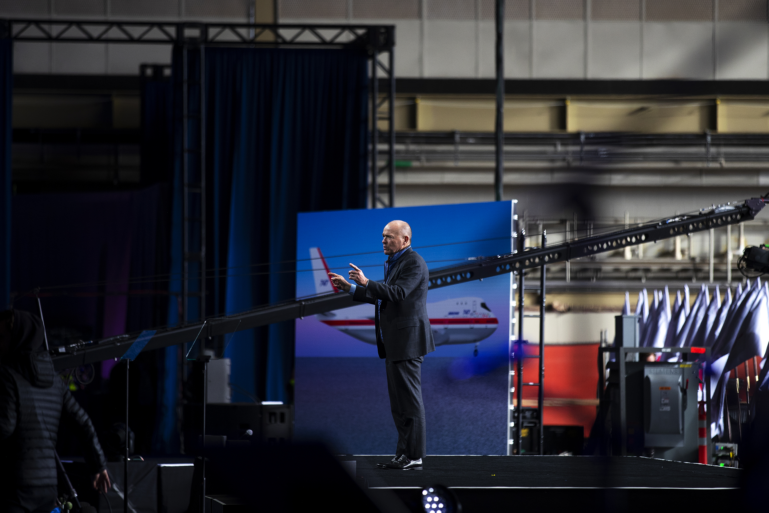 KUOW - Before enormous, emotional crowd, Boeing delivers final 747