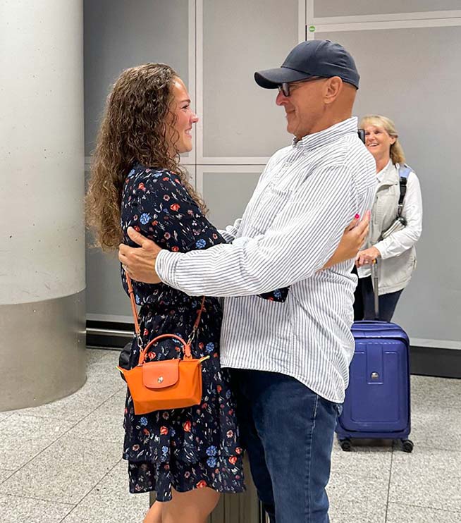 caption: Rich Hurst, right, meets his bone marrow donor, Selina Rüecker.