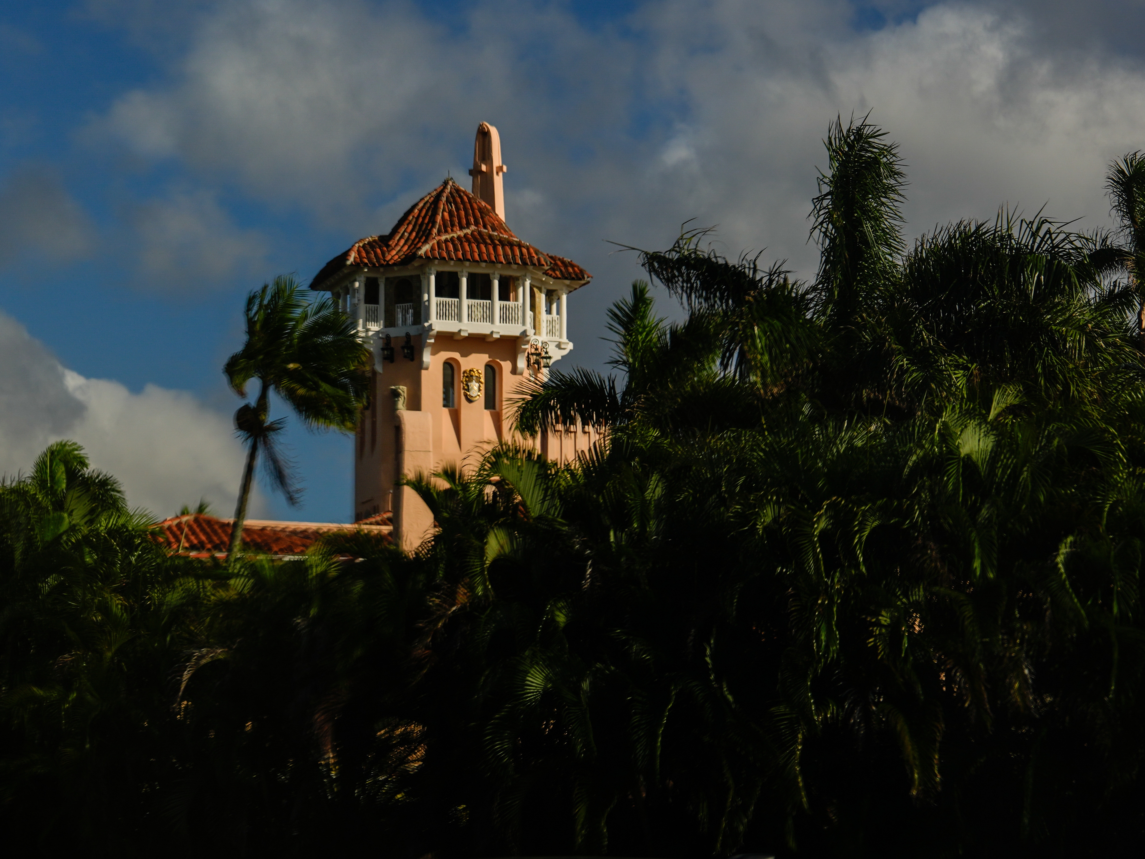 caption: A building is seen at President Donald Trump's Mar-a-Lago club, Friday, Jan. 16, 2026, in Palm Beach, Fla. (AP Photo/Julia Demaree Nikhinson)