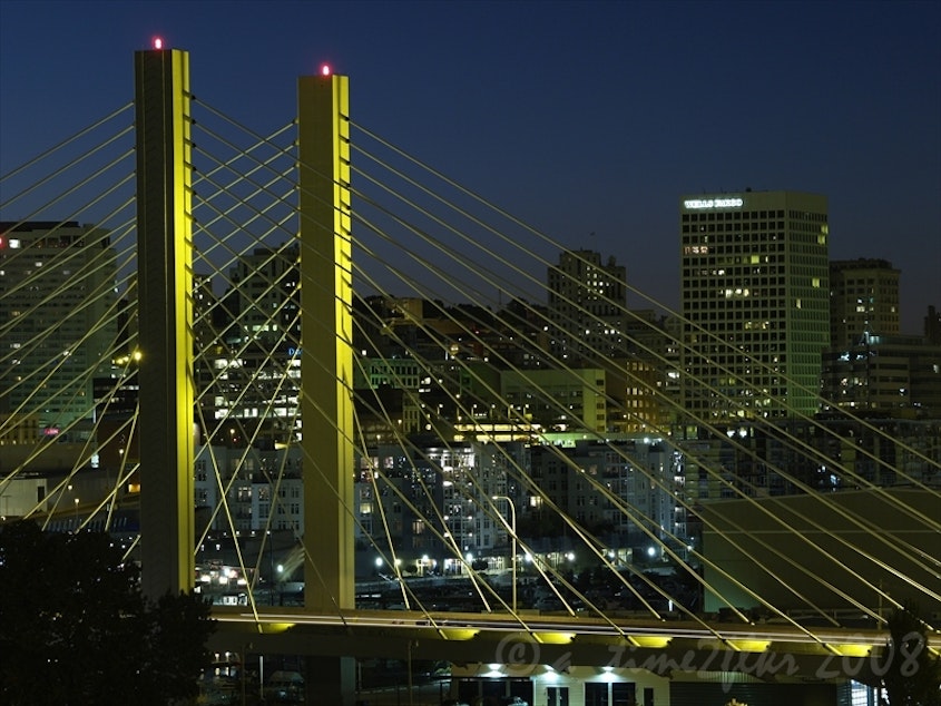 caption: Tacoma, Washington at night